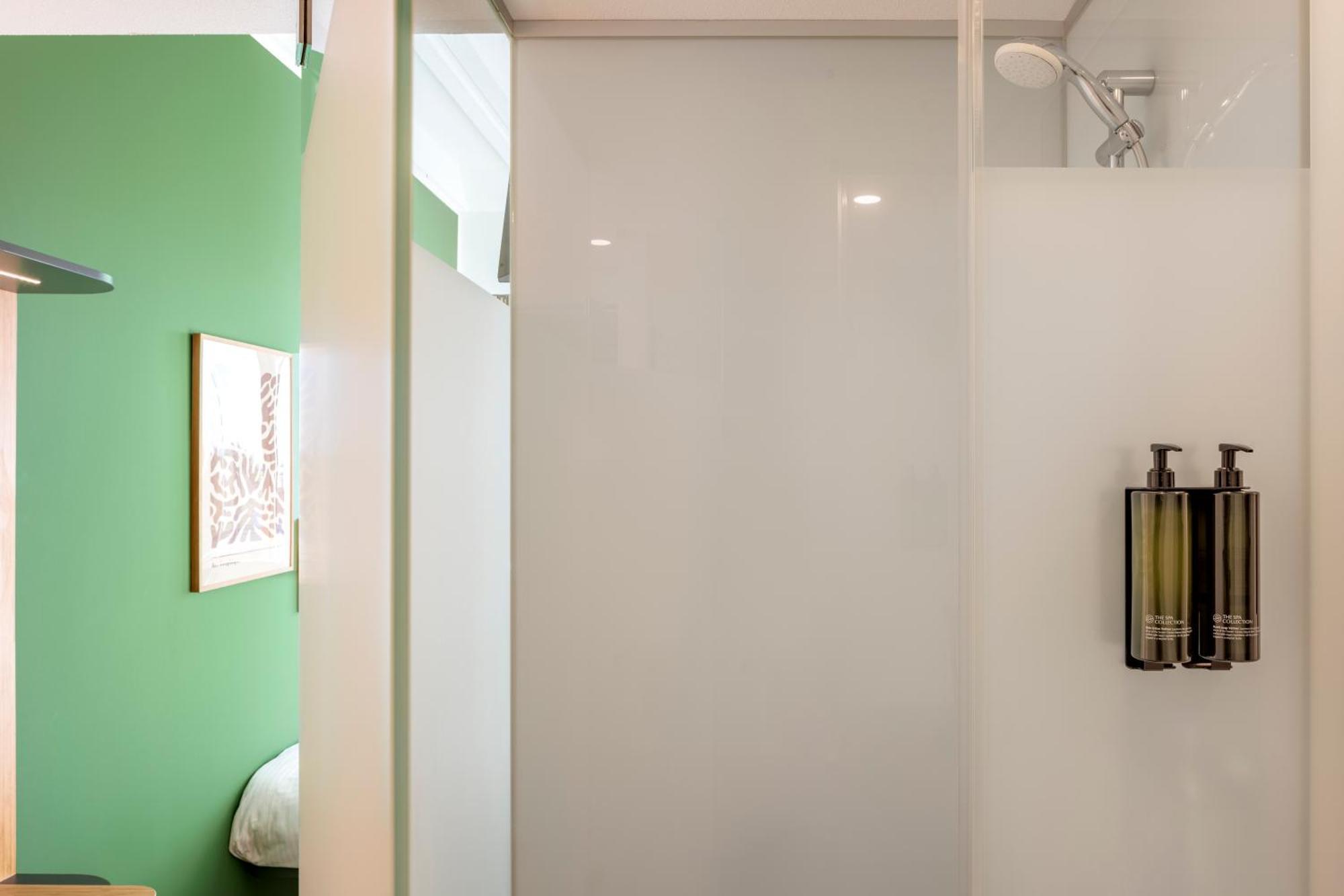 Maxhotel Amsterdam Airport Schiphol - Recently Renovated Хоофддорп Номер фото