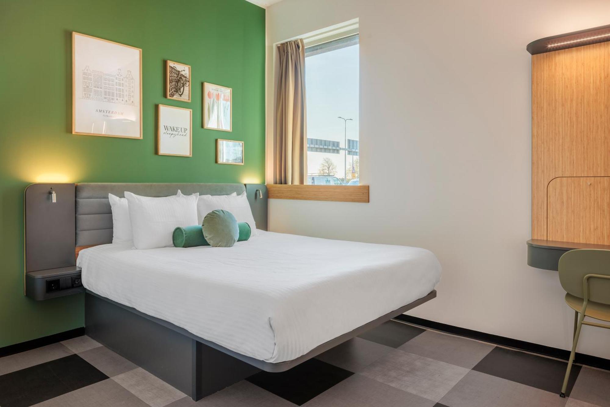 Maxhotel Amsterdam Airport Schiphol - Recently Renovated Хоофддорп Экстерьер фото