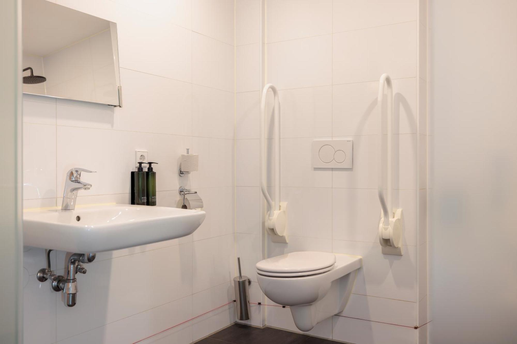 Maxhotel Amsterdam Airport Schiphol - Recently Renovated Хоофддорп Номер фото
