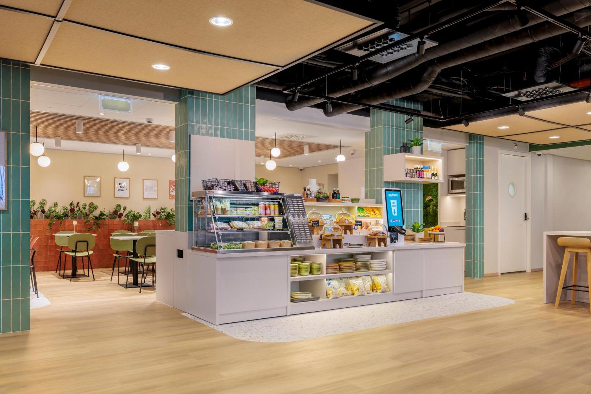 Maxhotel Amsterdam Airport Schiphol - Recently Renovated Хоофддорп Экстерьер фото
