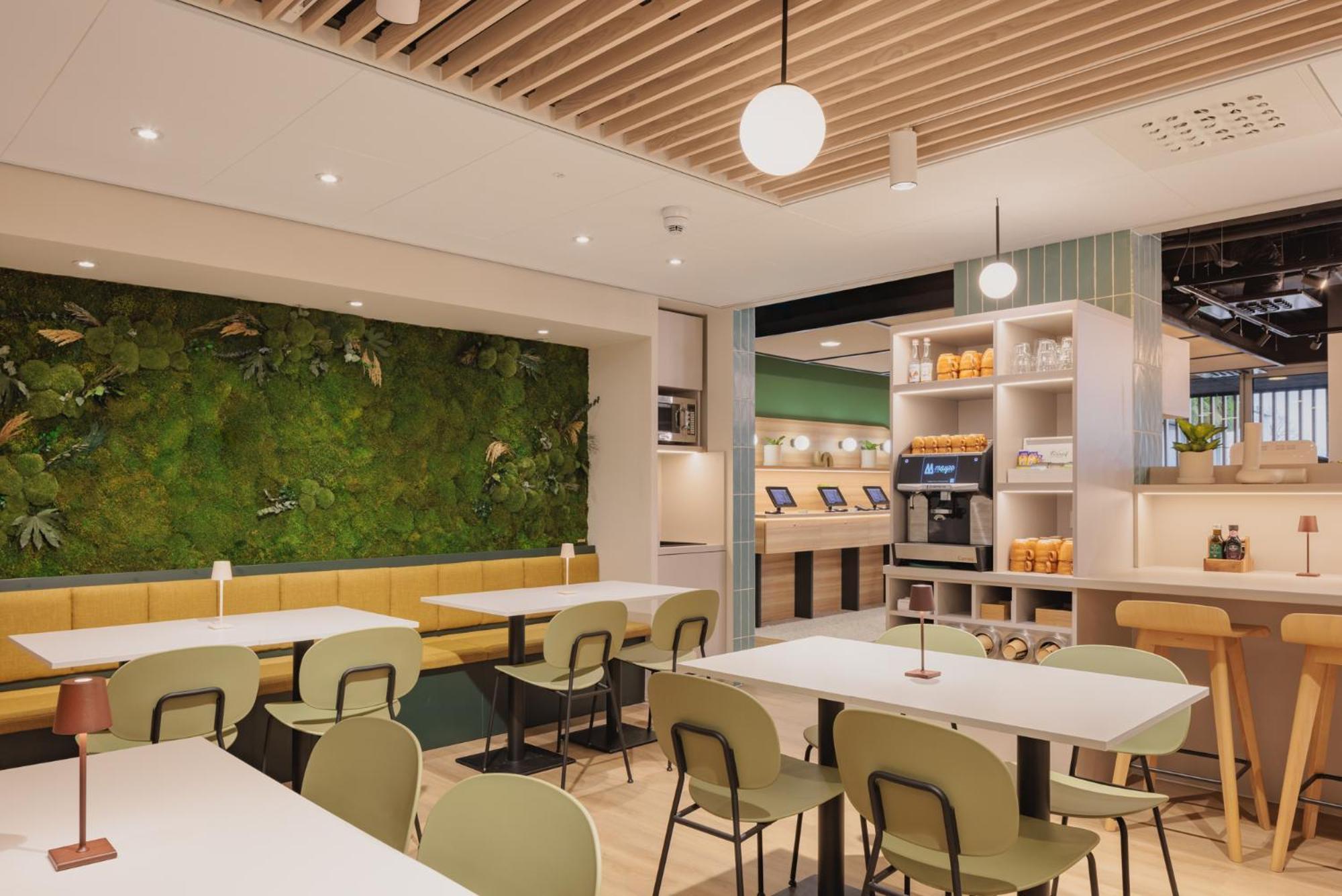 Maxhotel Amsterdam Airport Schiphol - Recently Renovated Хоофддорп Экстерьер фото